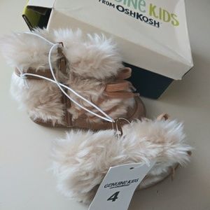 Nwt fur lined boots size 4c